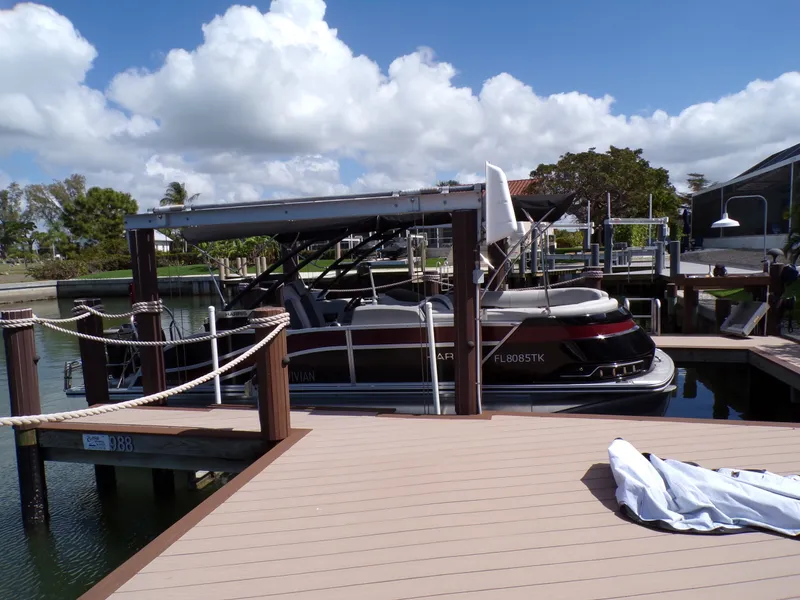 Slide: The Image of Harris GRAND MARINER 23 2022 - 3