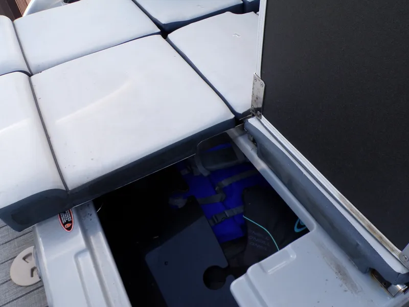 Slide: The Image of Harris GRAND MARINER 23 2022 - 33