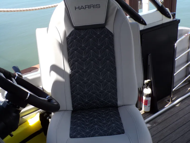 Slide: The Image of Harris GRAND MARINER 23 2022 - 41