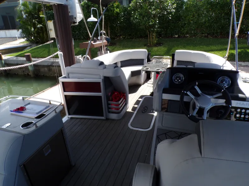 Slide: The Image of Harris GRAND MARINER 23 2022 - 54