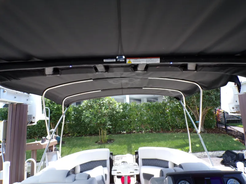 Slide: The Image of Harris GRAND MARINER 23 2022 - 9