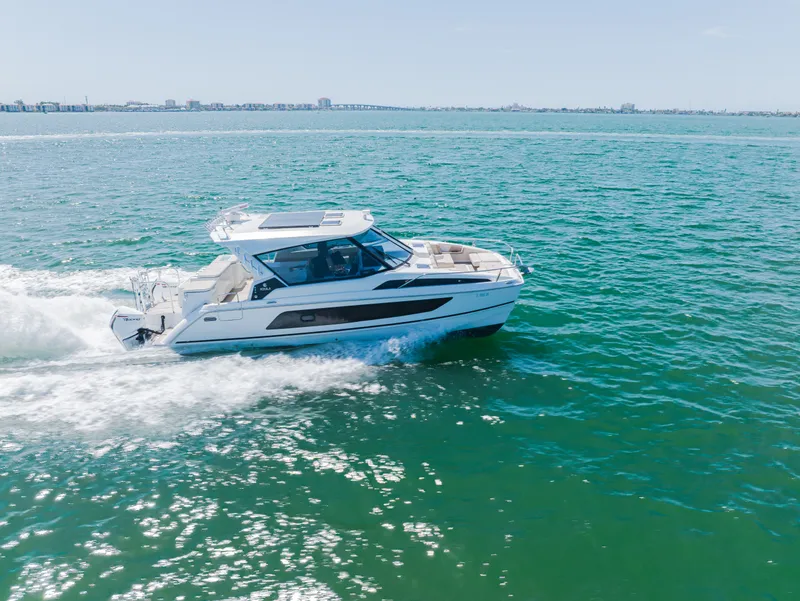 Slide: The Image of Aquila 36 SPORT 2019 - 13