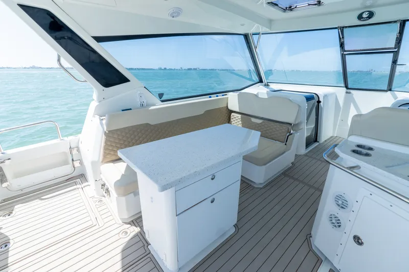 Slide: The Image of Aquila 36 SPORT 2019 - 21
