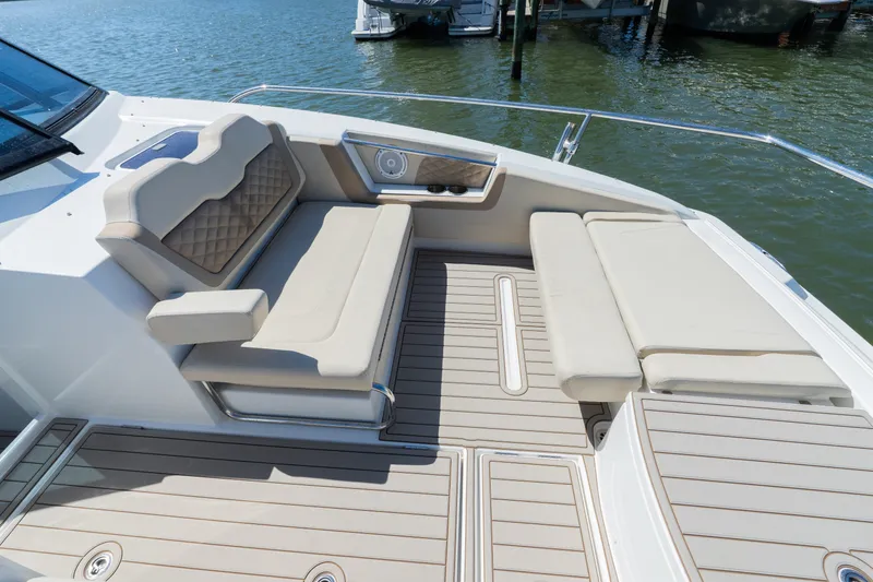 Slide: The Image of Aquila 36 SPORT 2019 - 32