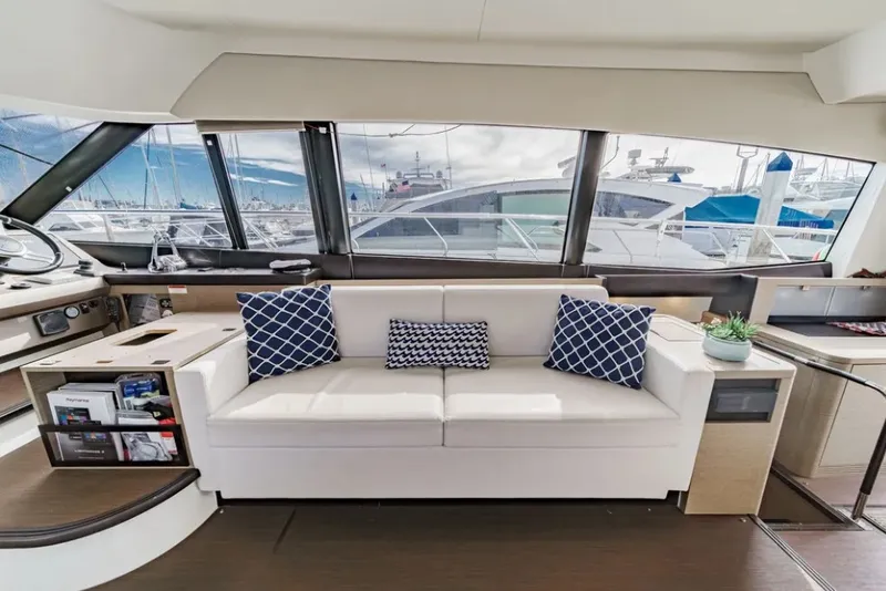 Slide: The Image of Prestige 560 2018 - 14