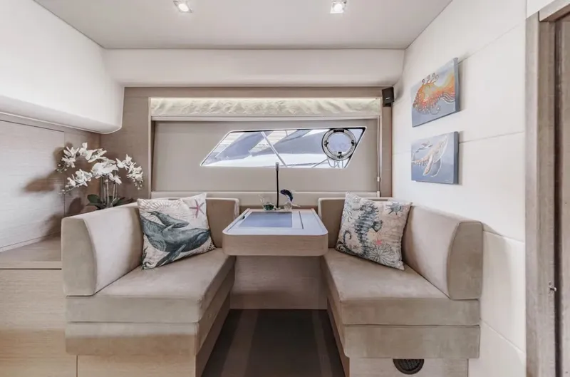 Slide: The Image of Prestige 560 2018 - 18