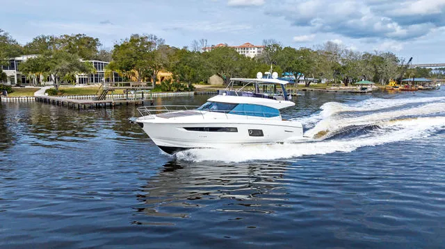 Slide: The Image of Prestige 560 2018 - 42
