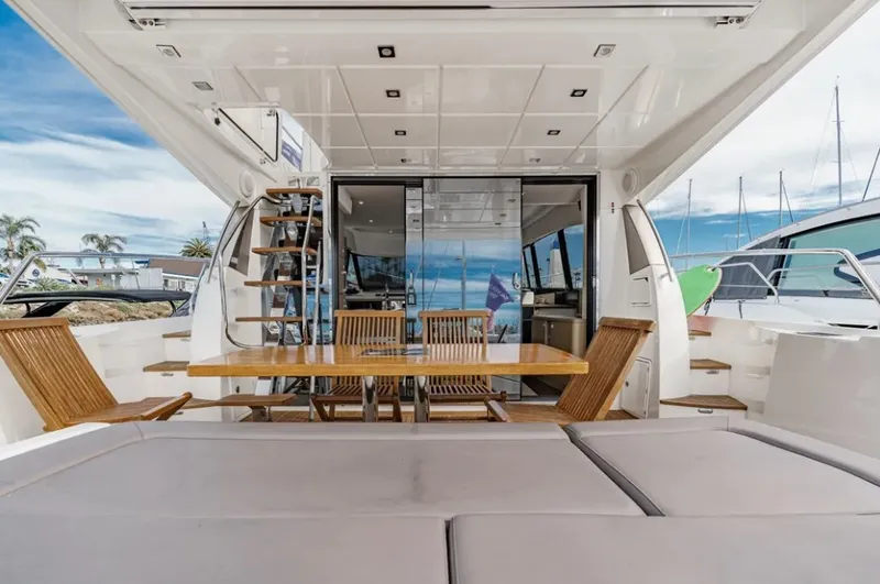 Slide: The Image of Prestige 560 2018 - 8