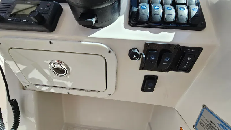 Slide: The Image of Sailfish 275 DC 2019 - 12