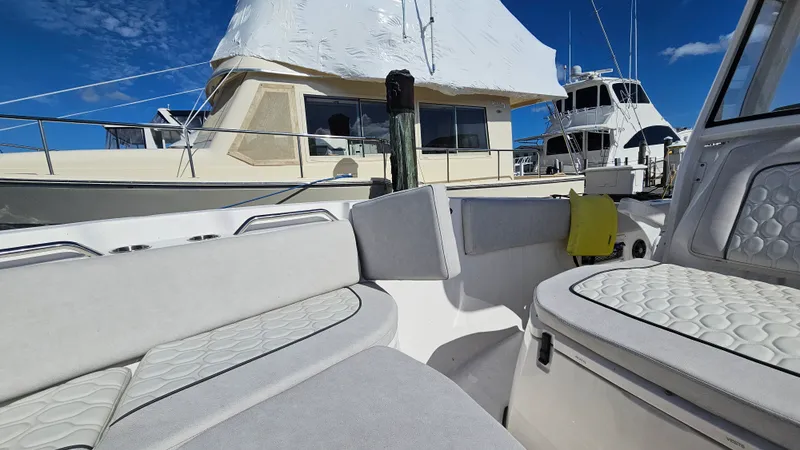 Slide: The Image of Sea Fox 268 COMMANDER 2024 - 18