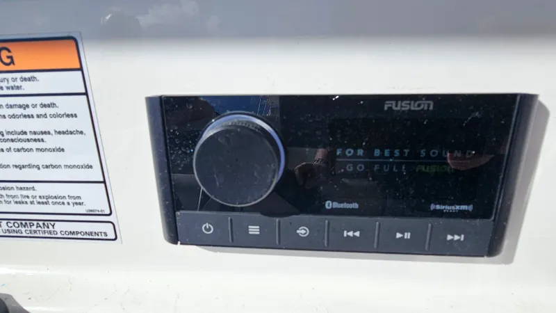 Slide: The Image of Sea Fox 268 COMMANDER 2024 - 33