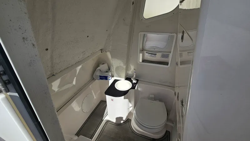 Slide: The Image of Sea Fox 268 COMMANDER 2024 - 45