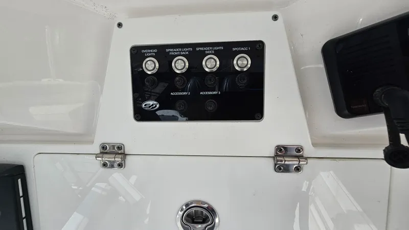 Slide: The Image of Sea Fox 268 COMMANDER 2024 - 53