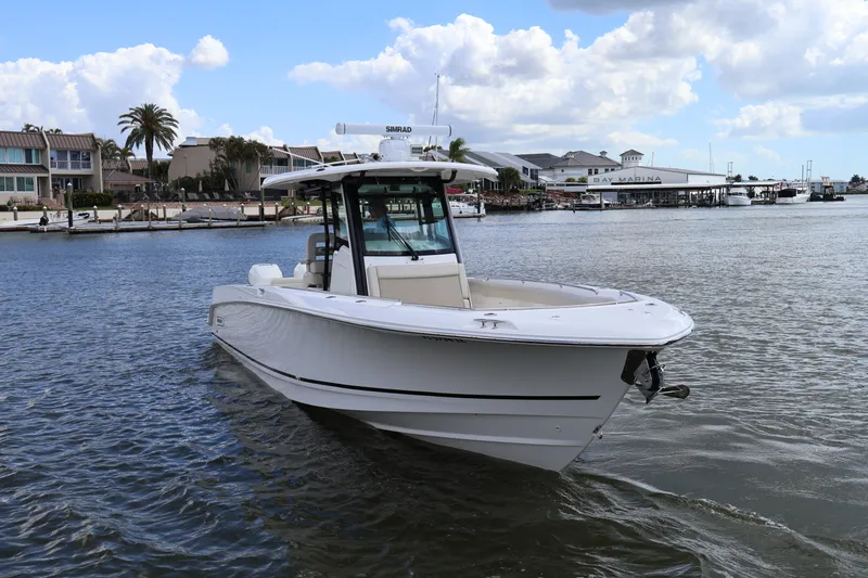 The Image of Boston Whaler 330 Outrage 2023 - 0