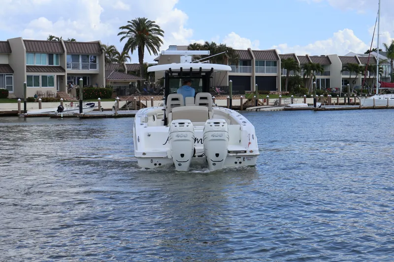 Slide: The Image of Boston Whaler 330 Outrage 2023 - 12