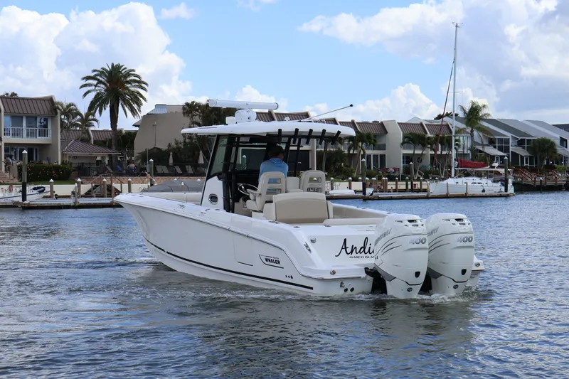 Slide: The Image of Boston Whaler 330 Outrage 2023 - 14