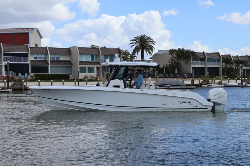 Slide: The Image of Boston Whaler 330 Outrage 2023 - 17