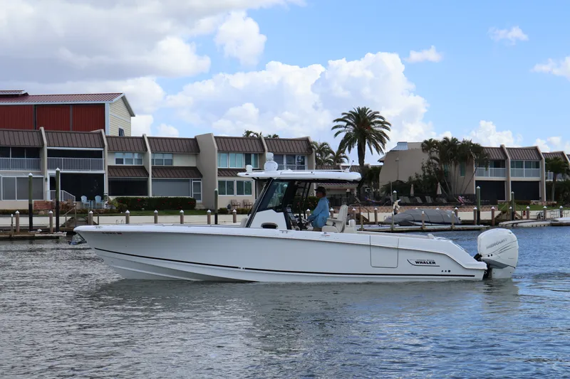 Slide: The Image of Boston Whaler 330 Outrage 2023 - 18