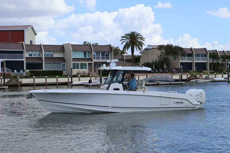 Slide: The Image of Boston Whaler 330 Outrage 2023 - 19