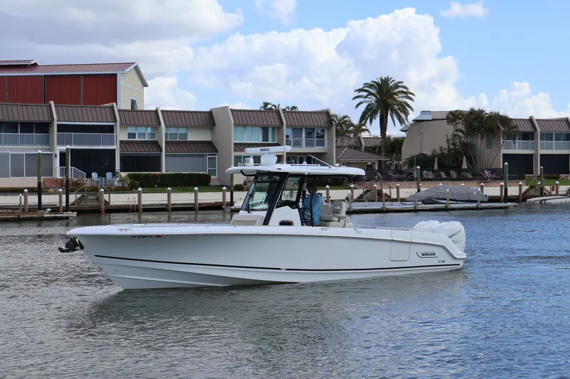Slide: The Image of Boston Whaler 330 Outrage 2023 - 20