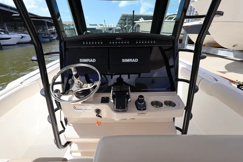 Slide: The Image of Boston Whaler 330 Outrage 2023 - 38
