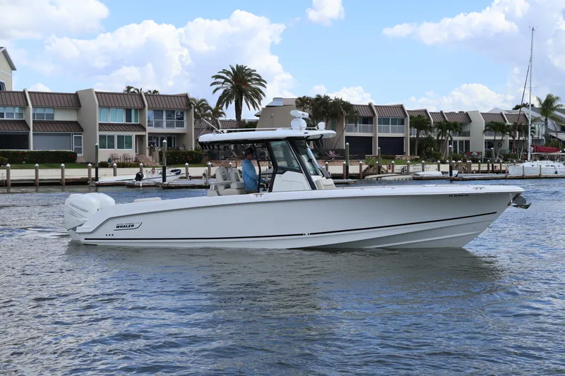 Slide: The Image of Boston Whaler 330 Outrage 2023 - 4