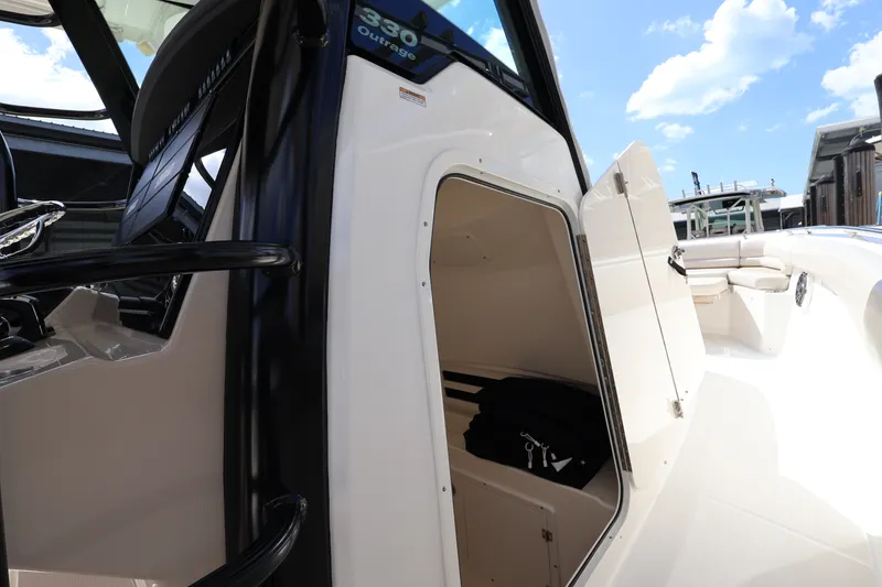 Slide: The Image of Boston Whaler 330 Outrage 2023 - 43