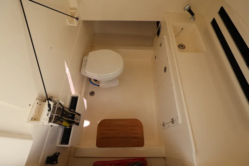 Slide: The Image of Boston Whaler 330 Outrage 2023 - 44