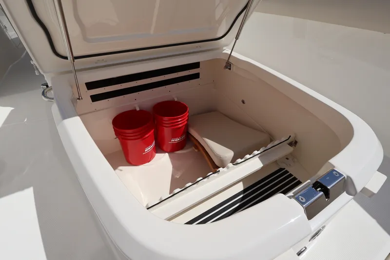 Slide: The Image of Boston Whaler 330 Outrage 2023 - 48