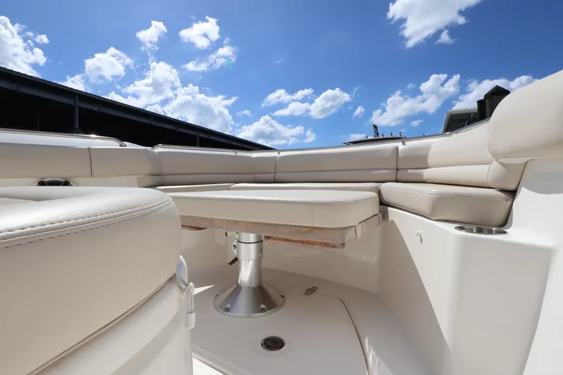 Slide: The Image of Boston Whaler 330 Outrage 2023 - 51