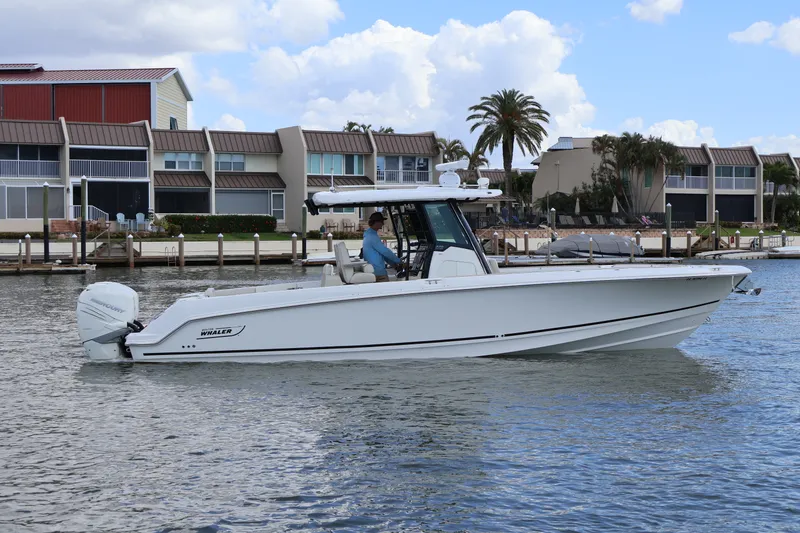 Slide: The Image of Boston Whaler 330 Outrage 2023 - 6