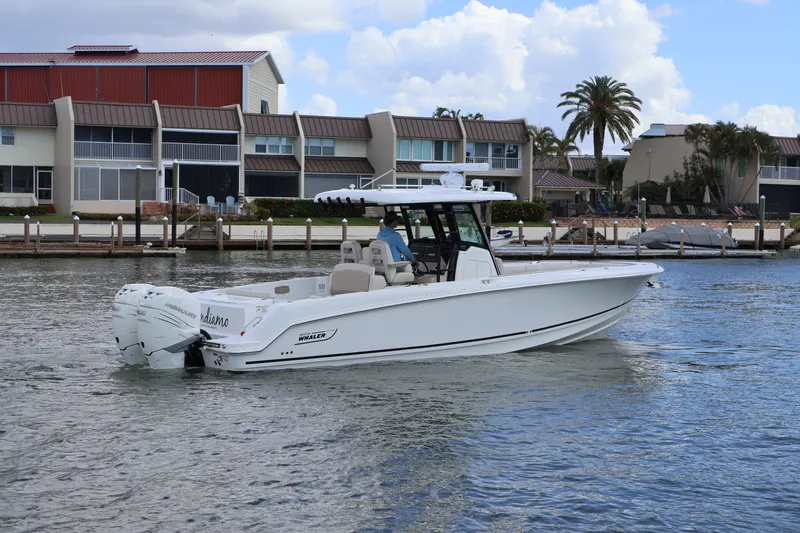 Slide: The Image of Boston Whaler 330 Outrage 2023 - 7