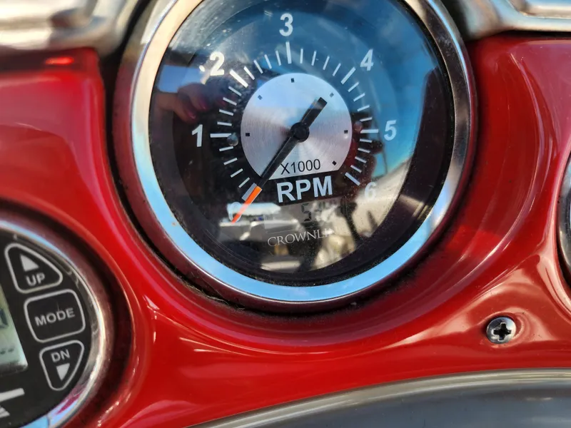 Slide: The Image of Crownline Boats 240LS 2009 - 12