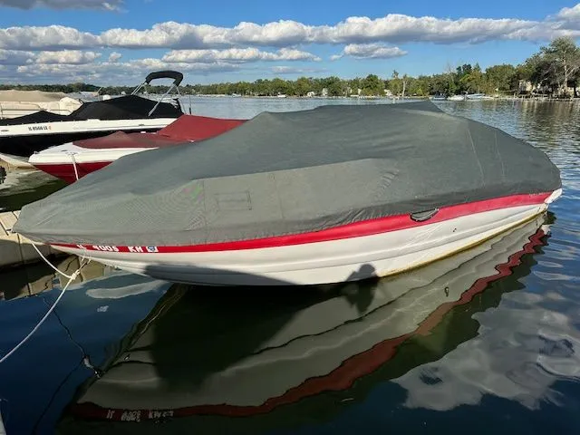 Slide: The Image of Crownline Boats 240LS 2009 - 4