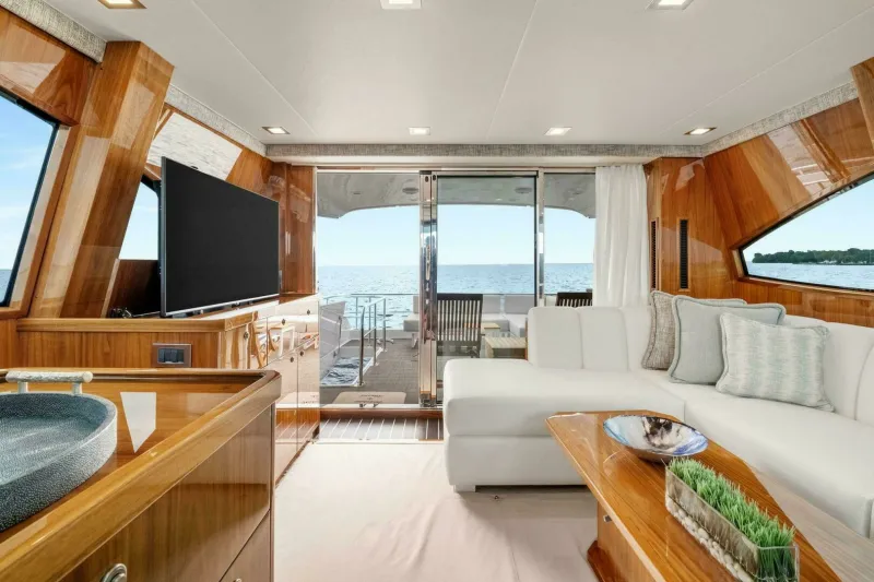 Slide: The Image of Model 75 Motor Yacht Category Motor Yachts 2022 - 38