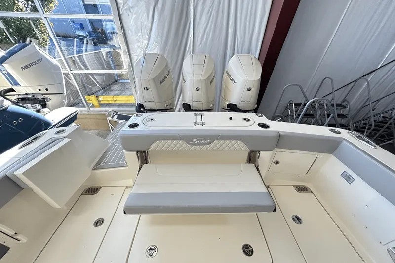 Slide: The Image of Scout 357 LXF 2025 - 8