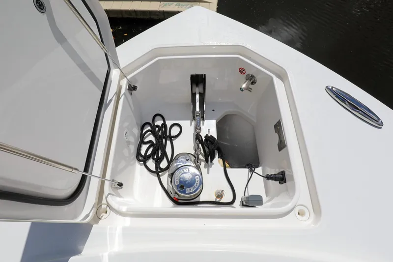 Slide: The Image of Regulator Marine 41 2020 - 35