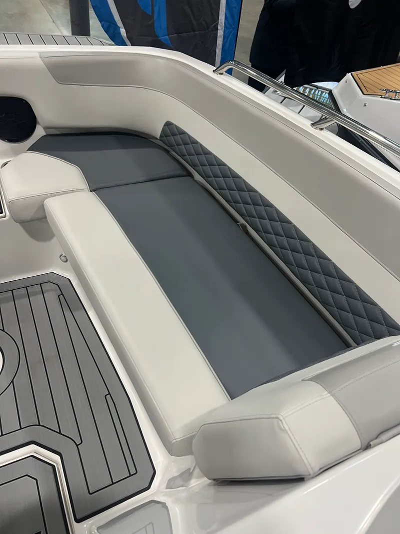 Slide: The Image of Starcraft 211SVX OB 2025 - 10