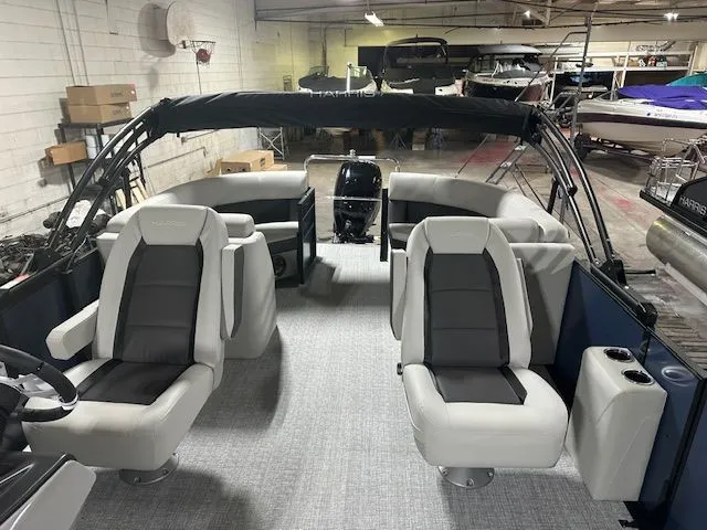 Slide: The Image of Harris 230 Cruiser 2025 - 2