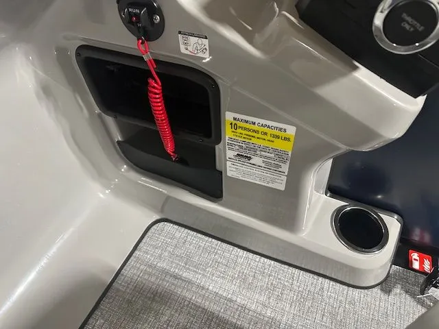 Slide: The Image of Harris 230 Cruiser 2025 - 5