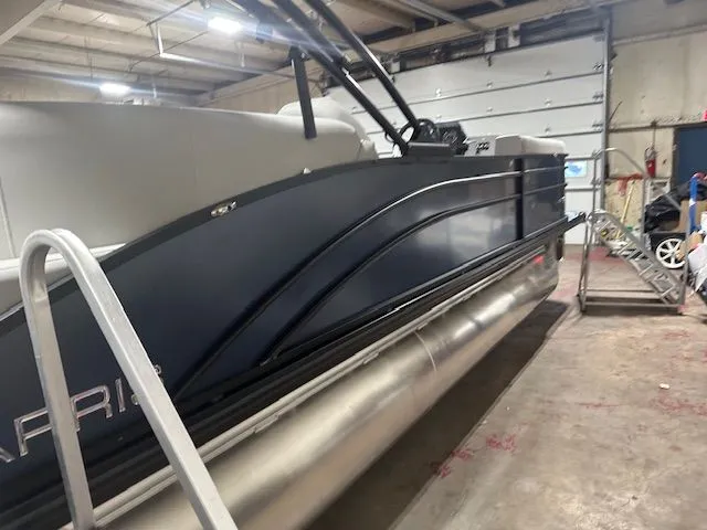 Slide: The Image of Harris 230 Cruiser 2025 - 7