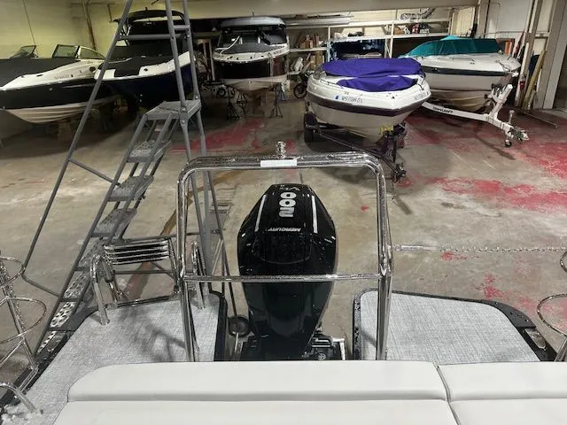 Slide: The Image of Harris 250 Cruiser 2025 - 13