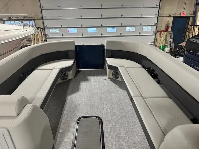 Slide: The Image of Harris 250 Cruiser 2025 - 3