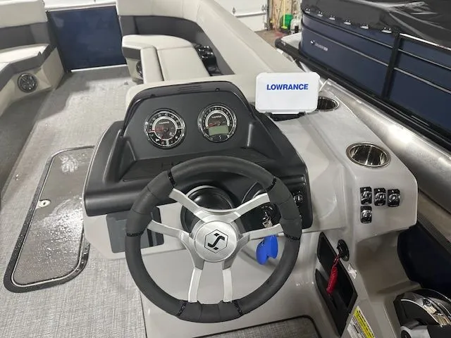 Slide: The Image of Harris 250 Cruiser 2025 - 5