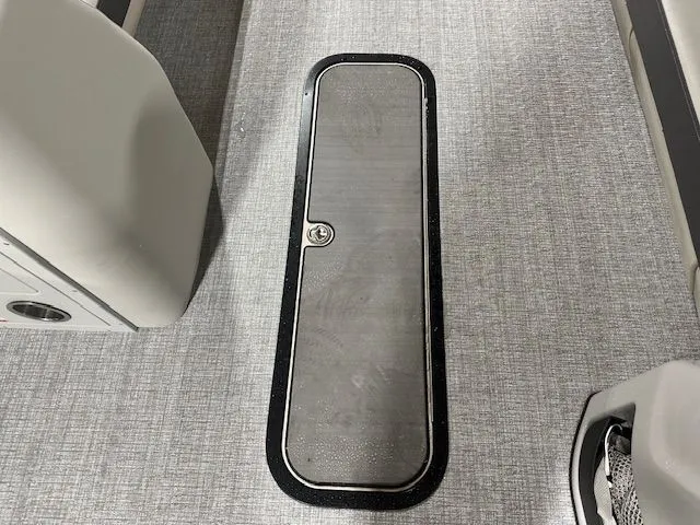 Slide: The Image of Harris 250 Cruiser 2025 - 8