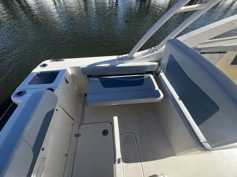 Slide: The Image of Scout 240 Dorado 2025 - 5