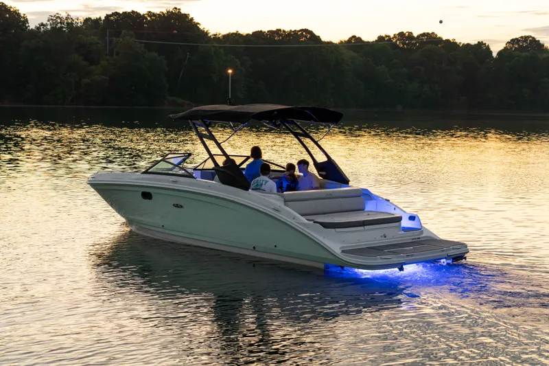 Slide: The Image of Sea Ray SDX 270 2025 - 3