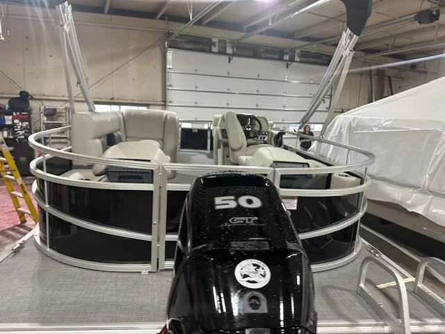 Slide: The Image of Starcraft LX 20 F 2025 - 15