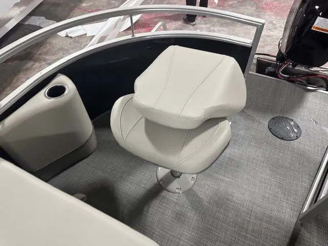 Slide: The Image of Starcraft LX 20 F 2025 - 7