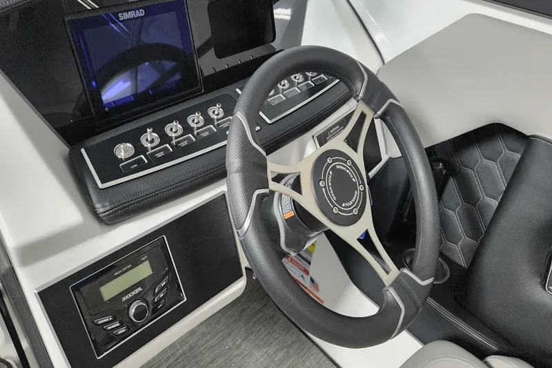 Slide: The Image of Four Winns H2 2025 - 11